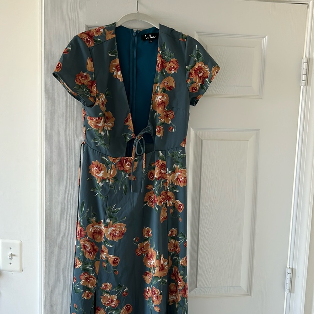 LULU’s Tie Front Midi Dress